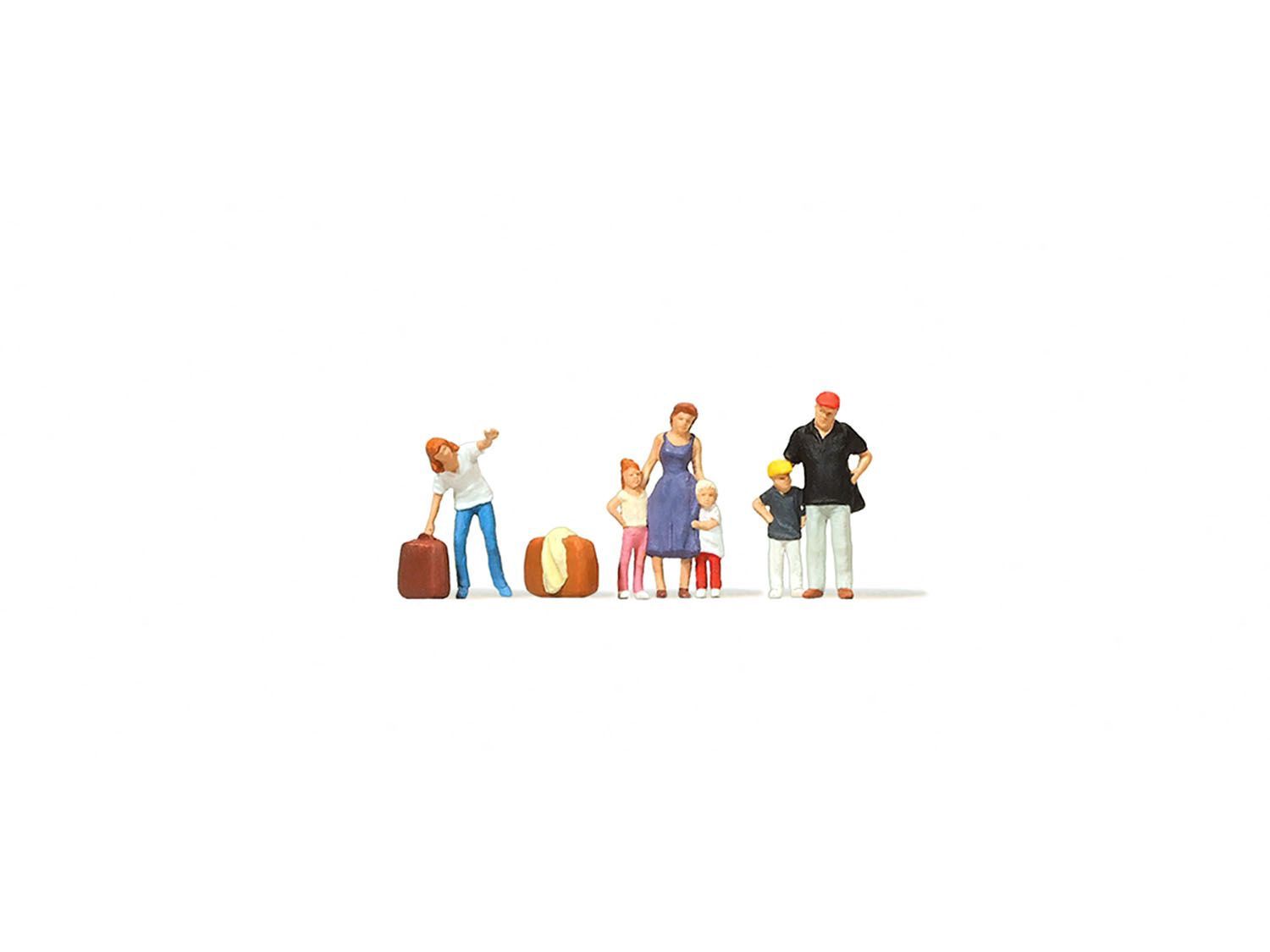 Merten 0282539 TT120 Passengers with Luggage (6) Figure Set