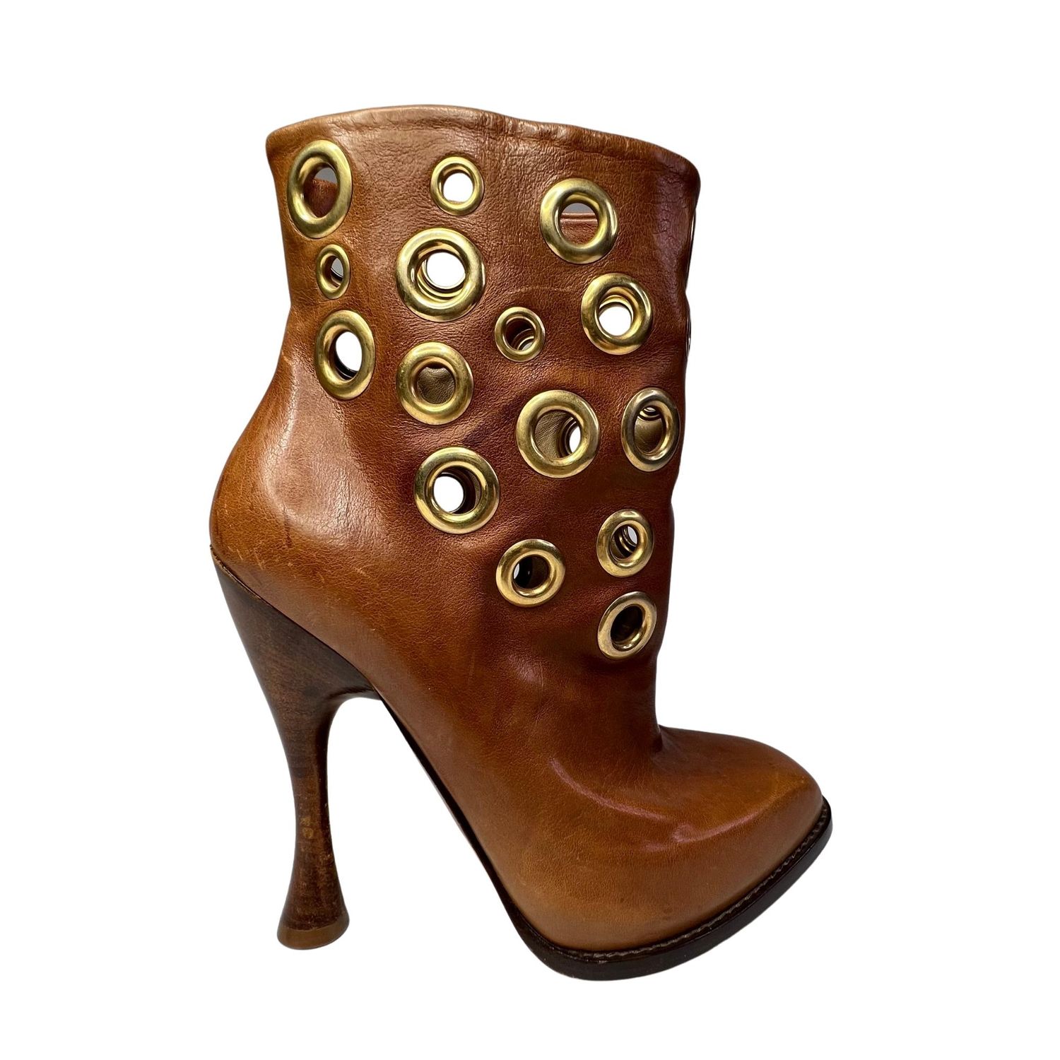 ALEXANDER MCQUEEN EYELET LEATHER HEEL (40 EU) $1500