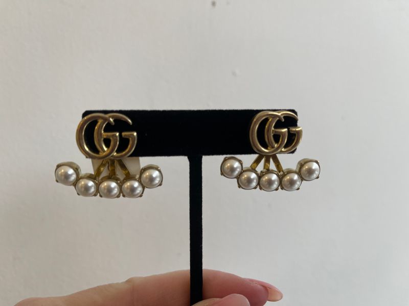 GUCCI GG GOLDEN LOGO STUD PEARL ADD ON