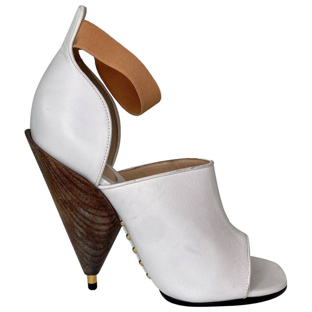 GIVENCHY WOODEN CONE HEEL OPEN TOE  SHOE (39 EU) 2013