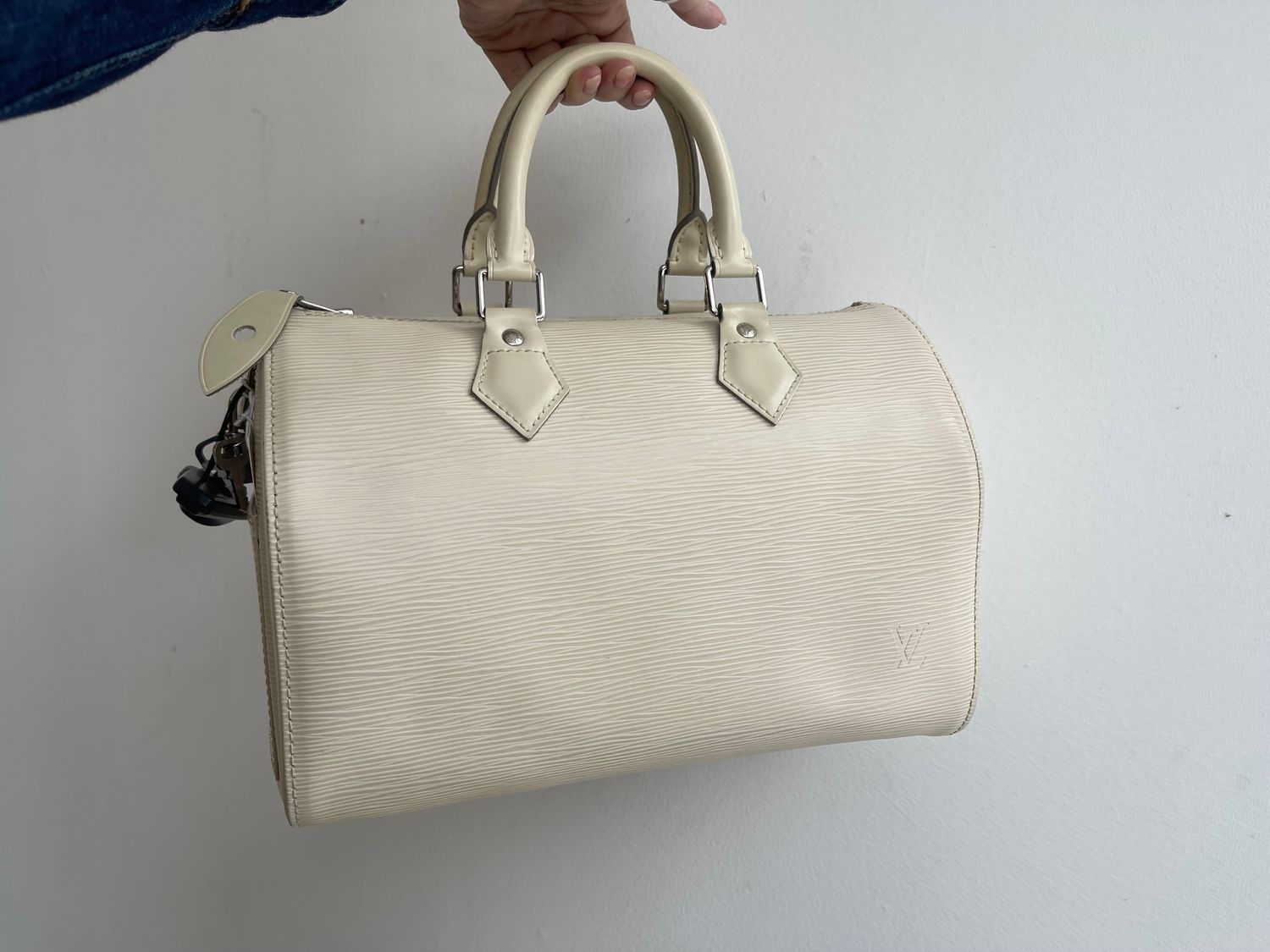 LOUIS VUITTON SPEEDY 25 EPI LEATHER IVORY