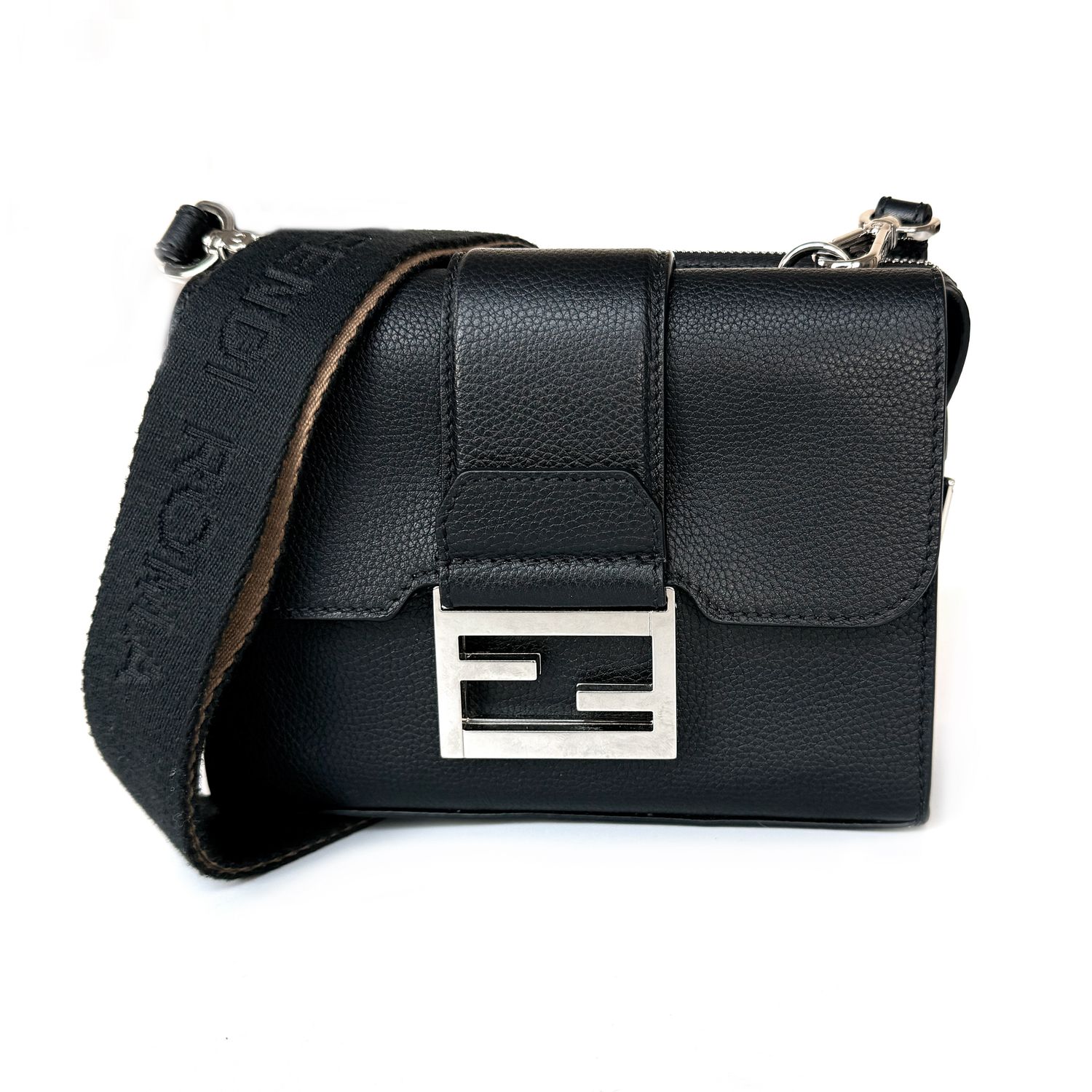 FENDI BAGUETTE DOUBLE LEATHER MEN CROSSBODY BAG FENDI BAGUETTE DOUBLE LEATHER MEN CROSSBODY BAG