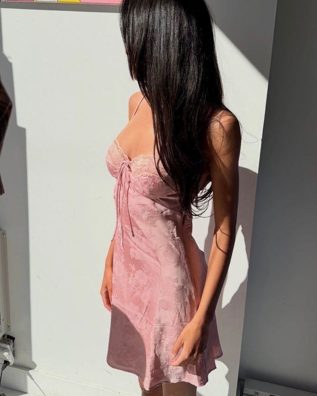 JENNY SATIN FLORAL MINI DRESS DUSTY PINK