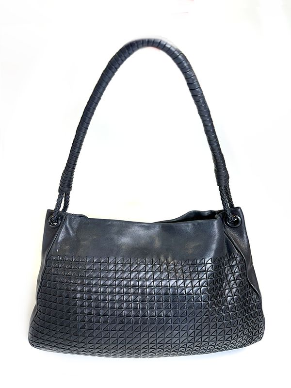 BOTTEGA VENETA BLACK INTRECCIATO SHOULDER BAG