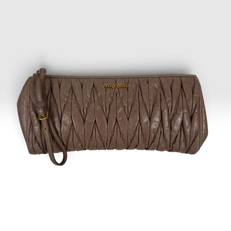 MIU MIU ROSA NAPPA MATELASSÉ LUX WRISTLET CLUTCH