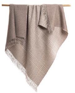 Reversible Solid/Plaid Blanket