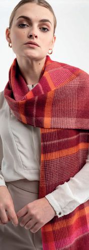 Classic Plaid Scarf, Color: Red