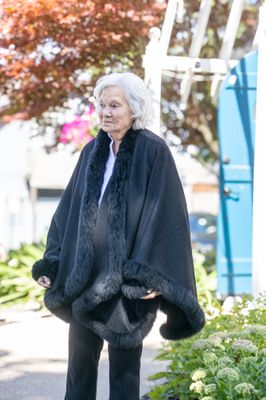 Exquisite Baby Alpaca Fur Cape - Short