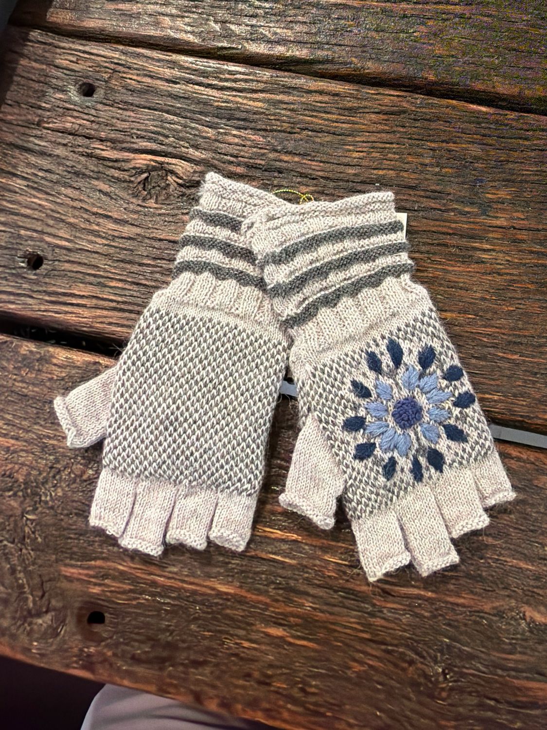 Snow Lepord Fleece Lined Fingerless Gloves