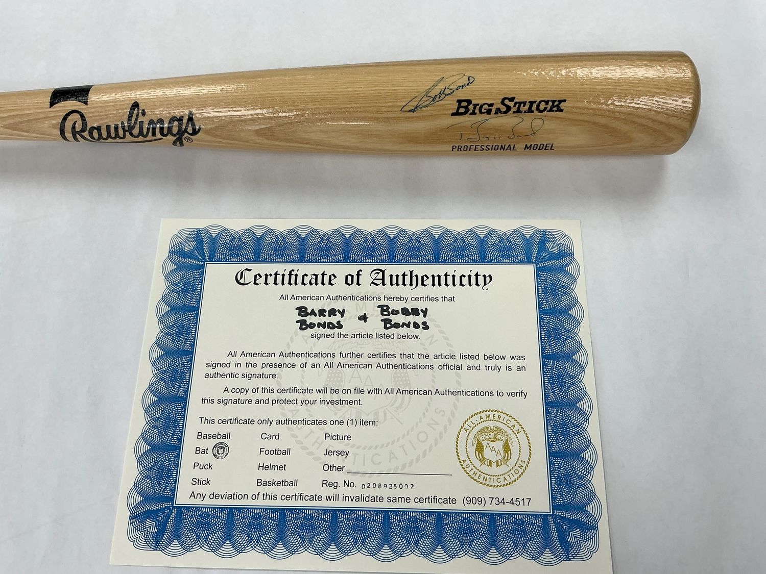 Barry Bonds &amp; Bobby Bonds Autographed Bat - Rawlings Big Stick with COA (2)