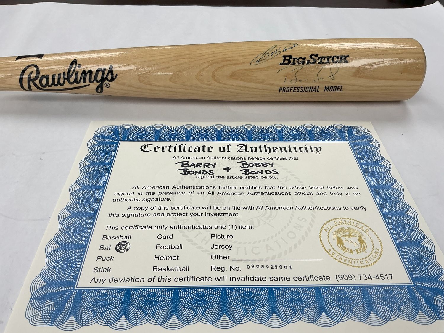 Barry Bonds &amp; Bobby Bonds Autographed Bat - Rawlings Big Stick with COA (2)