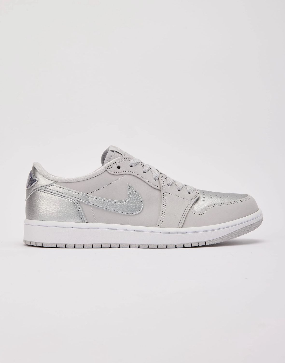 Air Jordan 1 Low (Silver) SIZE 9.5 Last Pair