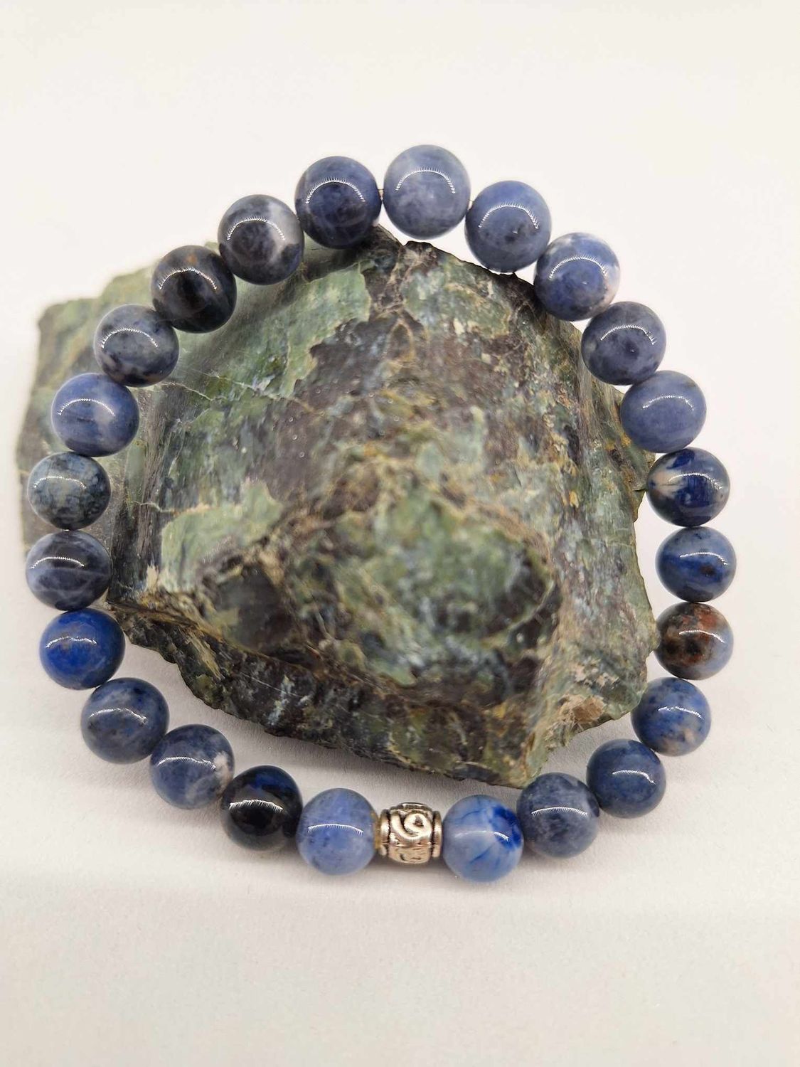 Bracelet Dumortierite 8mm pierre naturel fait main