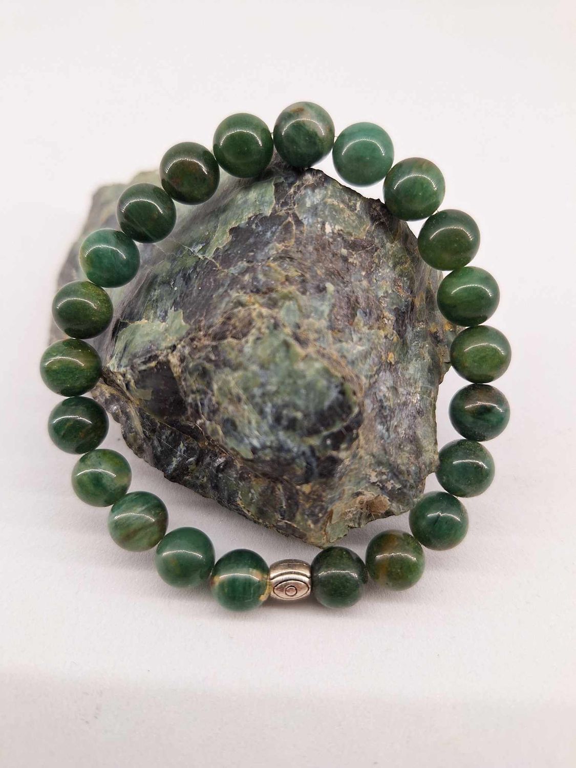 Bracelet Fuchiste 8mm pierre naturel fait main