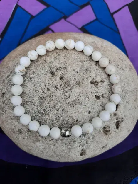 Bracelet Magnésite 6mm pierre naturel fait main