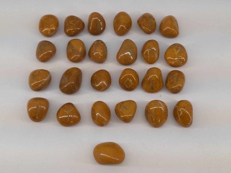 Runes Divinatoire en Agate camée