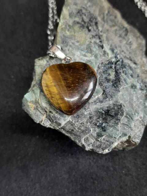Pendentif en cœur avec Œil de tigre