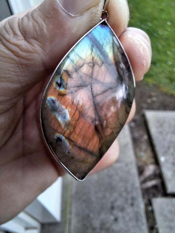 Pendentif Labradorite pierre naturel ( D )