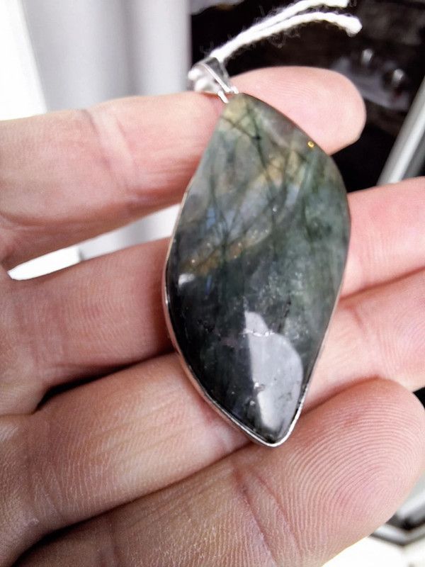 Pendentif Labradorite pierre naturel ( G )