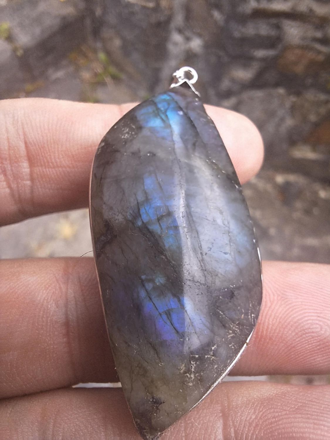 Pendentif Labradorite pierre naturel ( O )