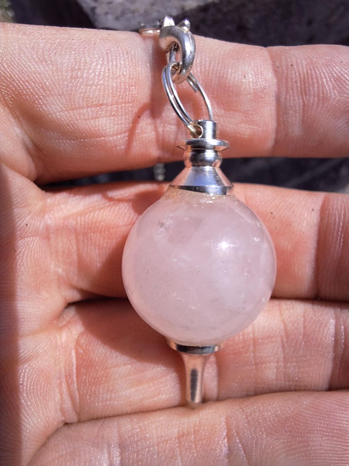 Pendule Quartz rose pierre naturel