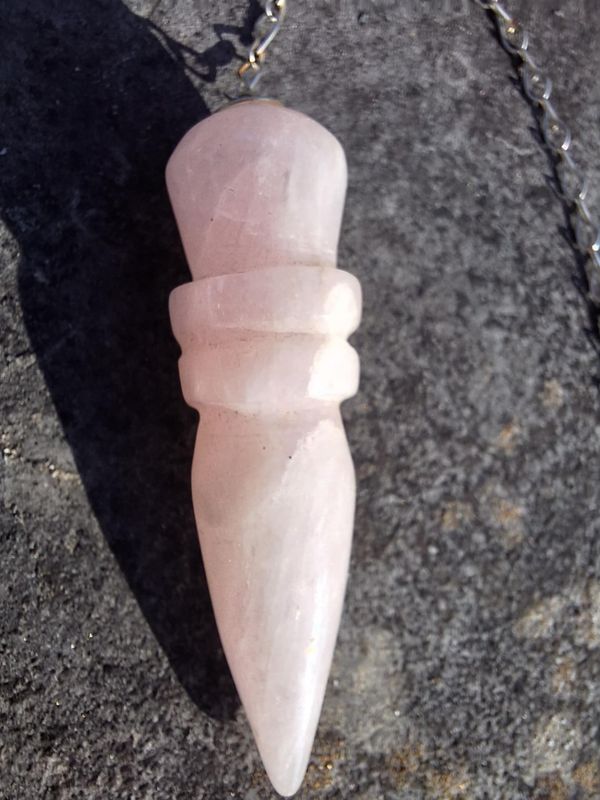 Pendule Quartz rose pierre naturel
