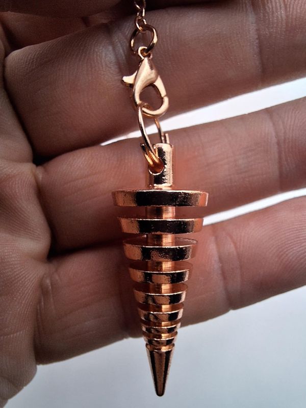 Pendule en laiton en pointe