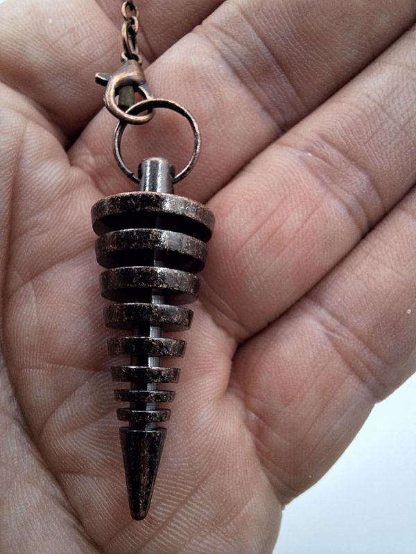 Pendule en laiton en pointe
