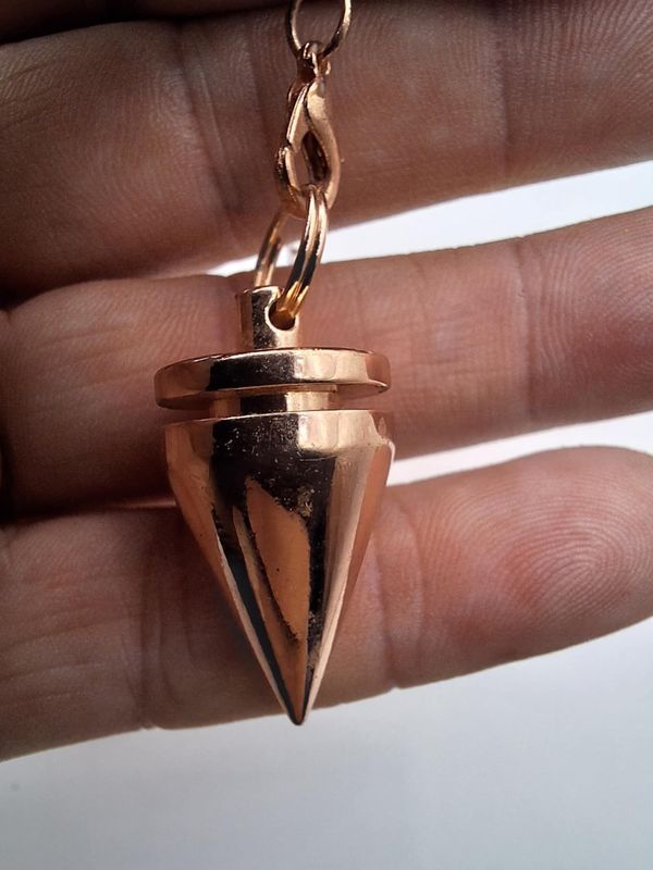 Pendule divinatoire en laiton