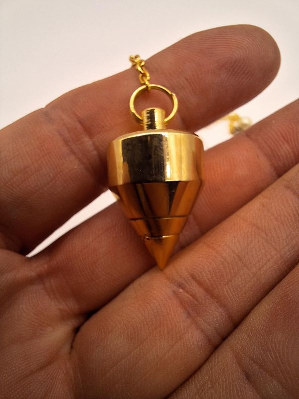 Pendule divinatoire en laiton