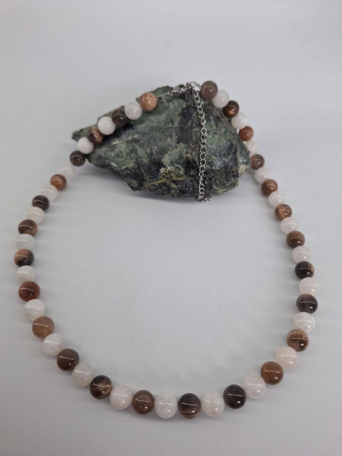 Collier Pierre de lune blanche et noir 8mm pierre naturel fait main