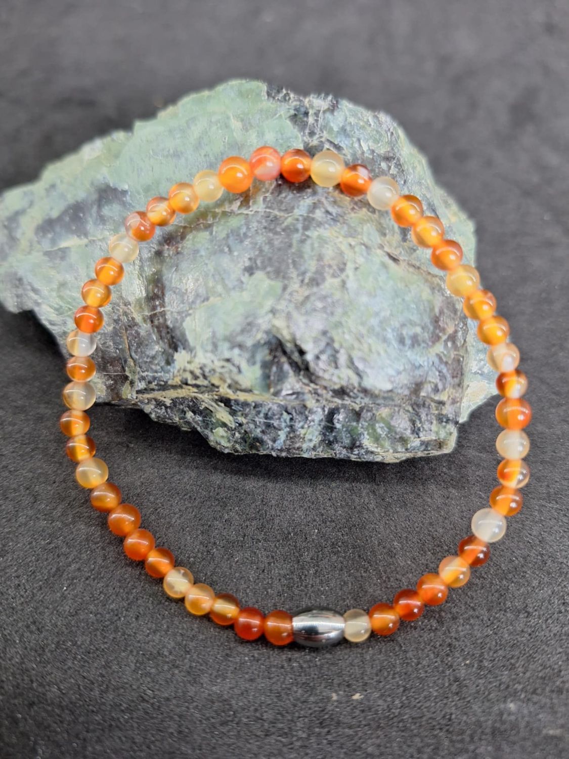 Bracelet Cornaline 4mm pierre naturel fait main
