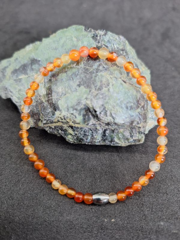 Bracelet Cornaline 4mm pierre naturel fait main