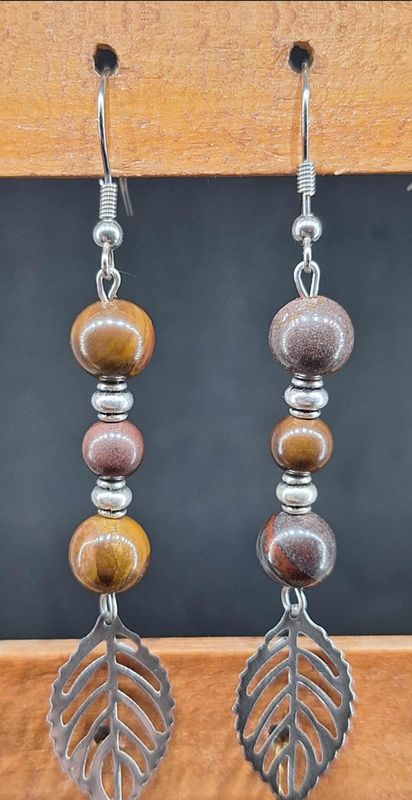 Boucle d'oreilles Œil de fer 8mm / 6mm pierre naturel