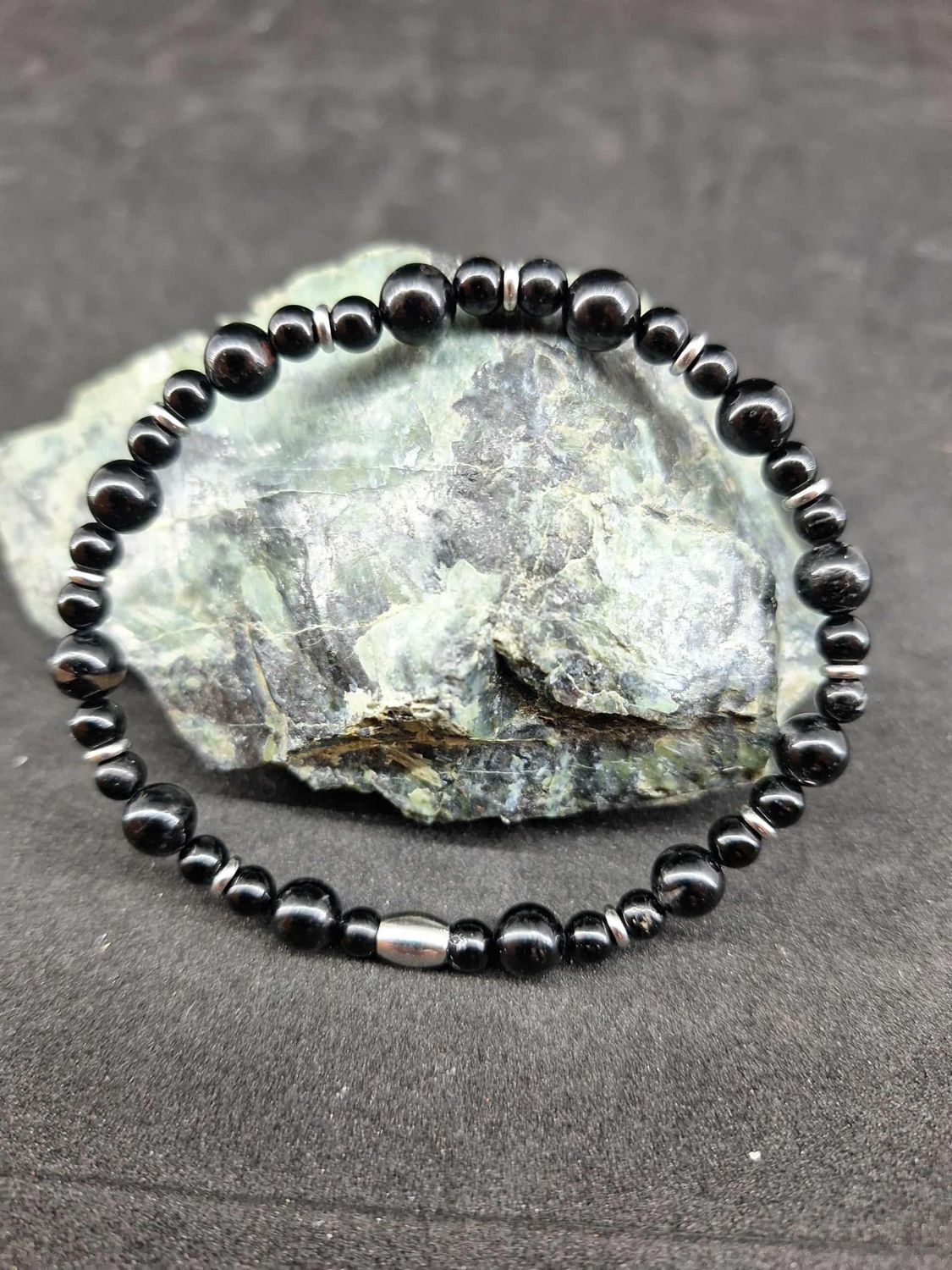 Bracelet Tourmaline noir 6mm et 4mm pierre naturel fait main Bracelet Tourmaline noir 6mm et 4mm pierre naturel fait main