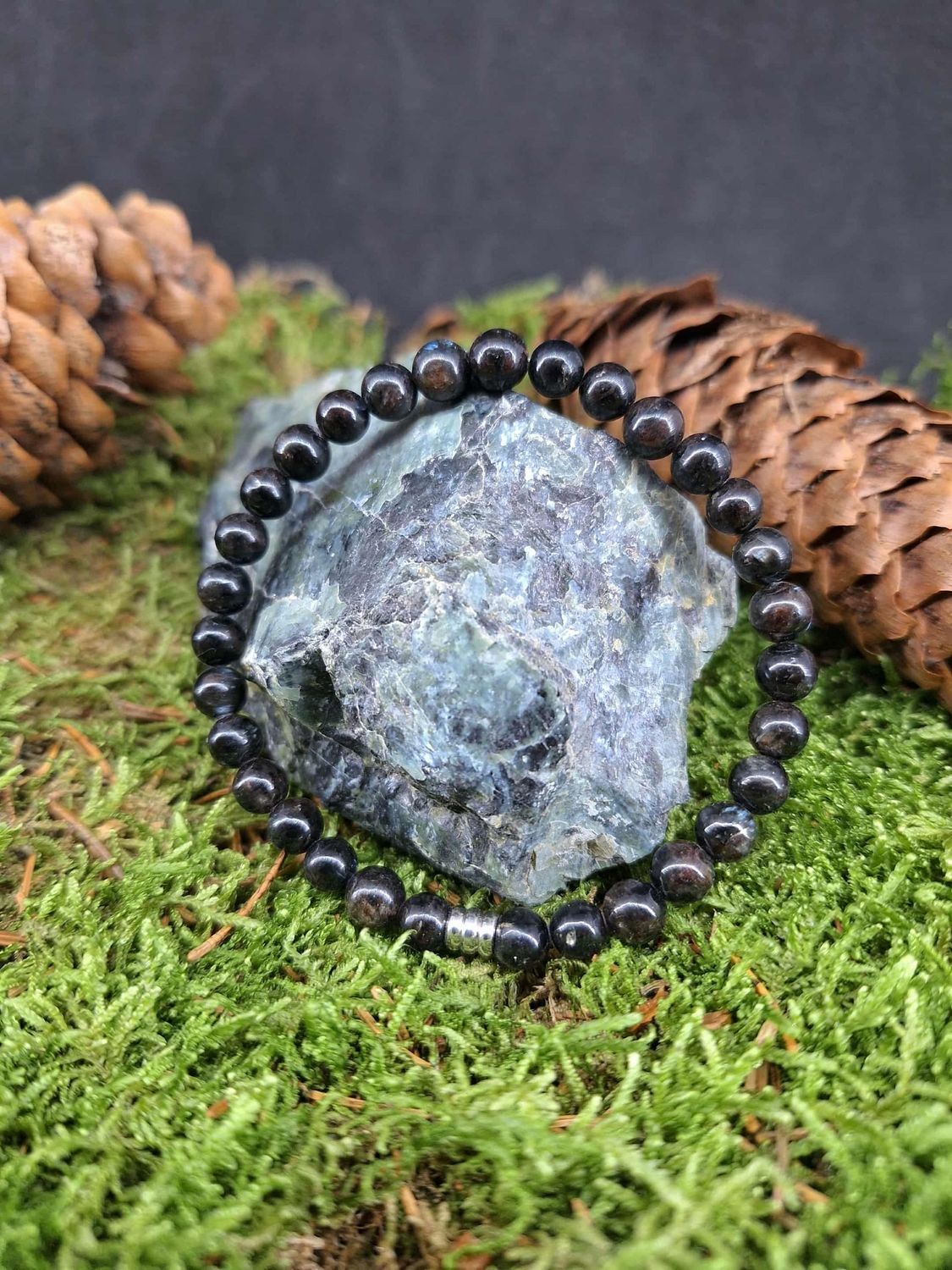 Bracelet Cyanite noir 6mm pierre naturel fait main Bracelet Cyanite noir 6mm pierre naturel fait main