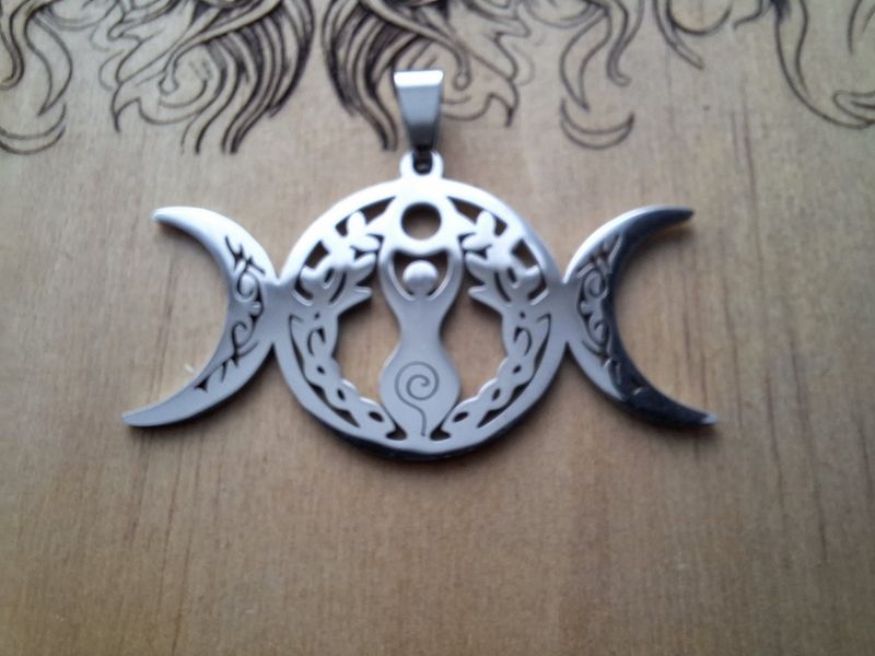 Pendentif Triple lune et Féminin sacré acier inoxydable