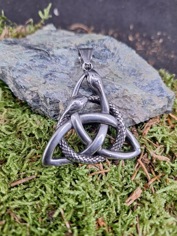 Pendentif Triquetra acier inoxydable