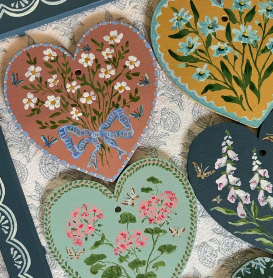 SATURDAY 12:00 - Folk Tale Stone Art