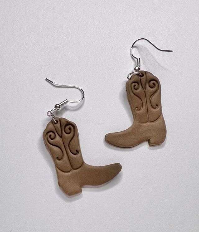 SATURDAY 10:30 - Clay 101