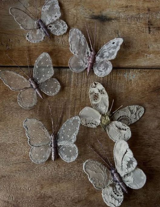 SUNDAY 4:00 - Twist &amp; Lace Butterfly