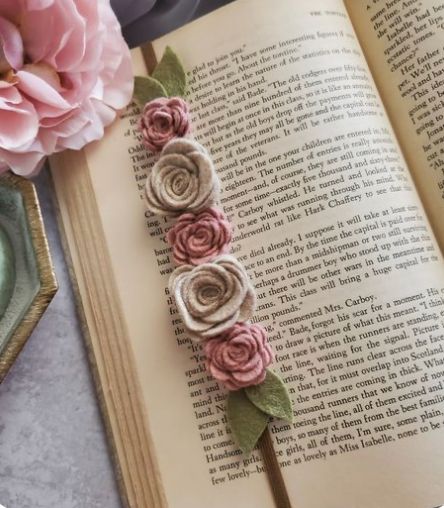 SUNDAY 12:00 - Mark My Petal