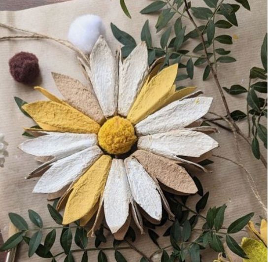 GC SUNDAY 5:00 - Carton Cuties Daisies