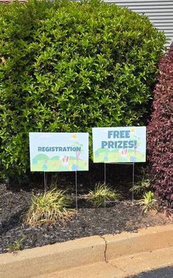 Set (Yard Sign + Handheld Sign)