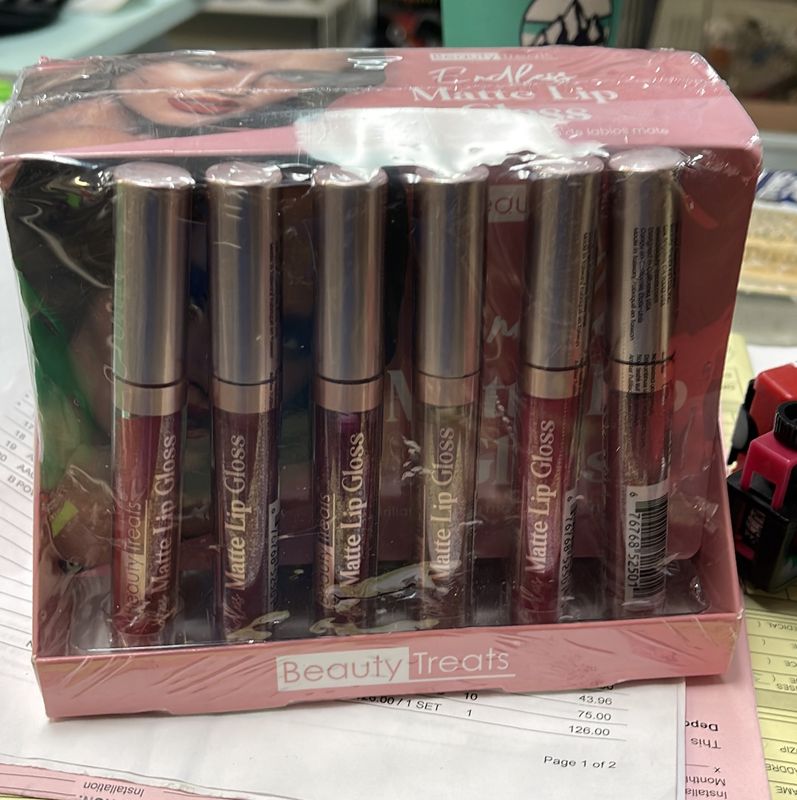 beauty trends matte lip gloss