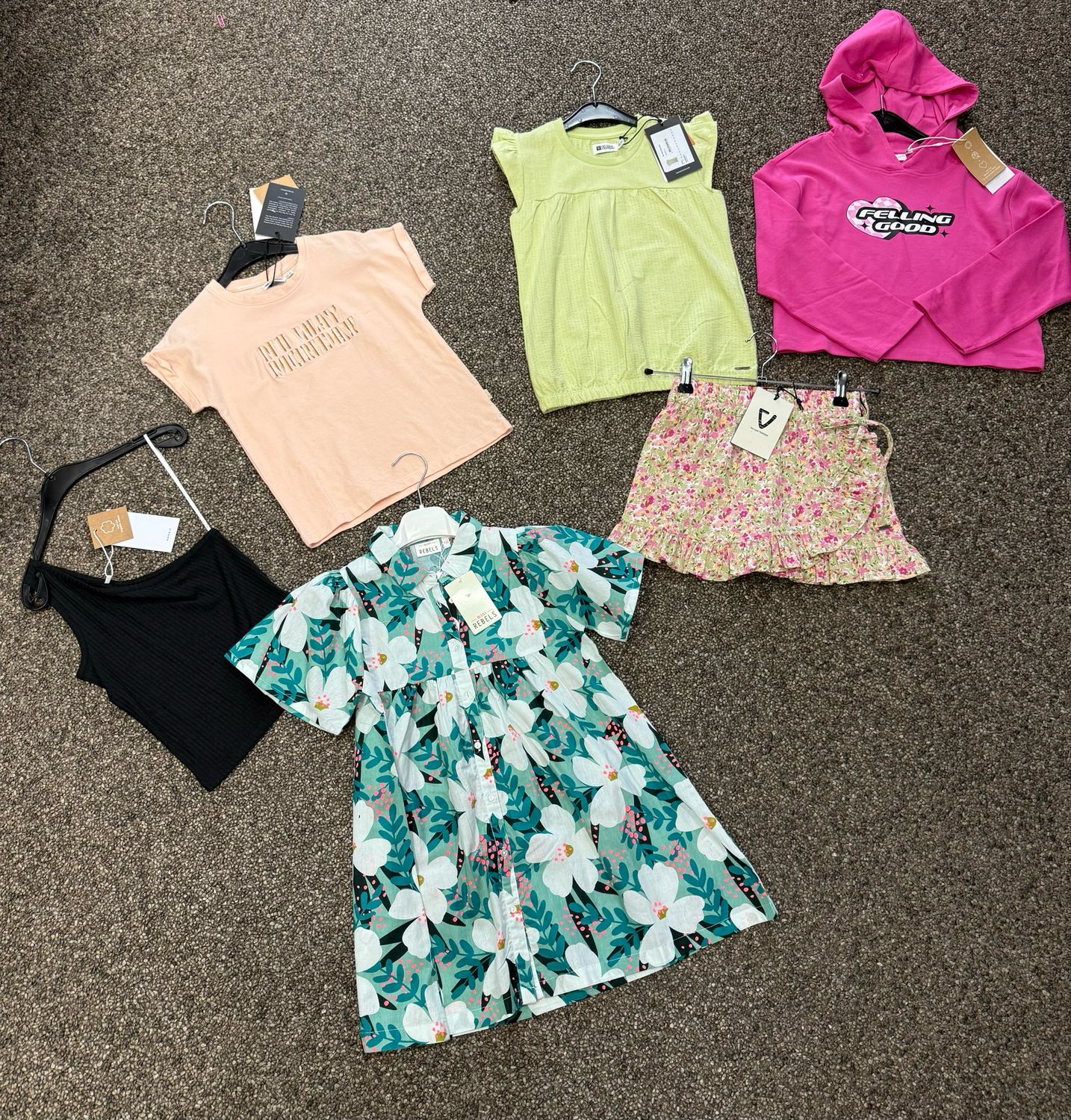 Voordeelpakket 1 voor meisjes maat 122/128 – Koko Noko, Name It, Kid Only &amp; Someone NIEUW – 6 stuks voor slechts €35,99!