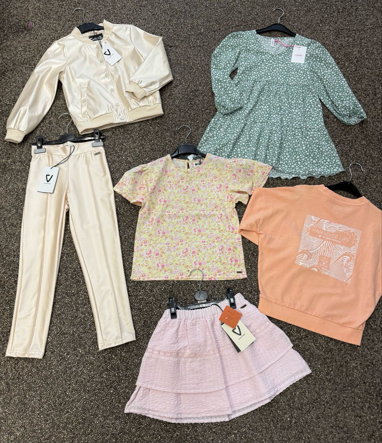 Voordeelpakket 9 voor meisjes maat 122/128 – Koko Noko, Name It, Kid Only &amp; Someone – NIEUW 6 stuks voor slechts €35,99!