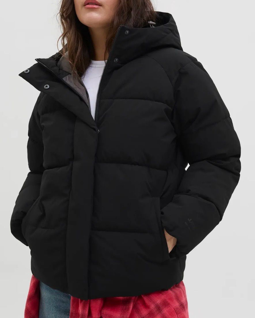 Stoere zwarte puffer jas voor dames