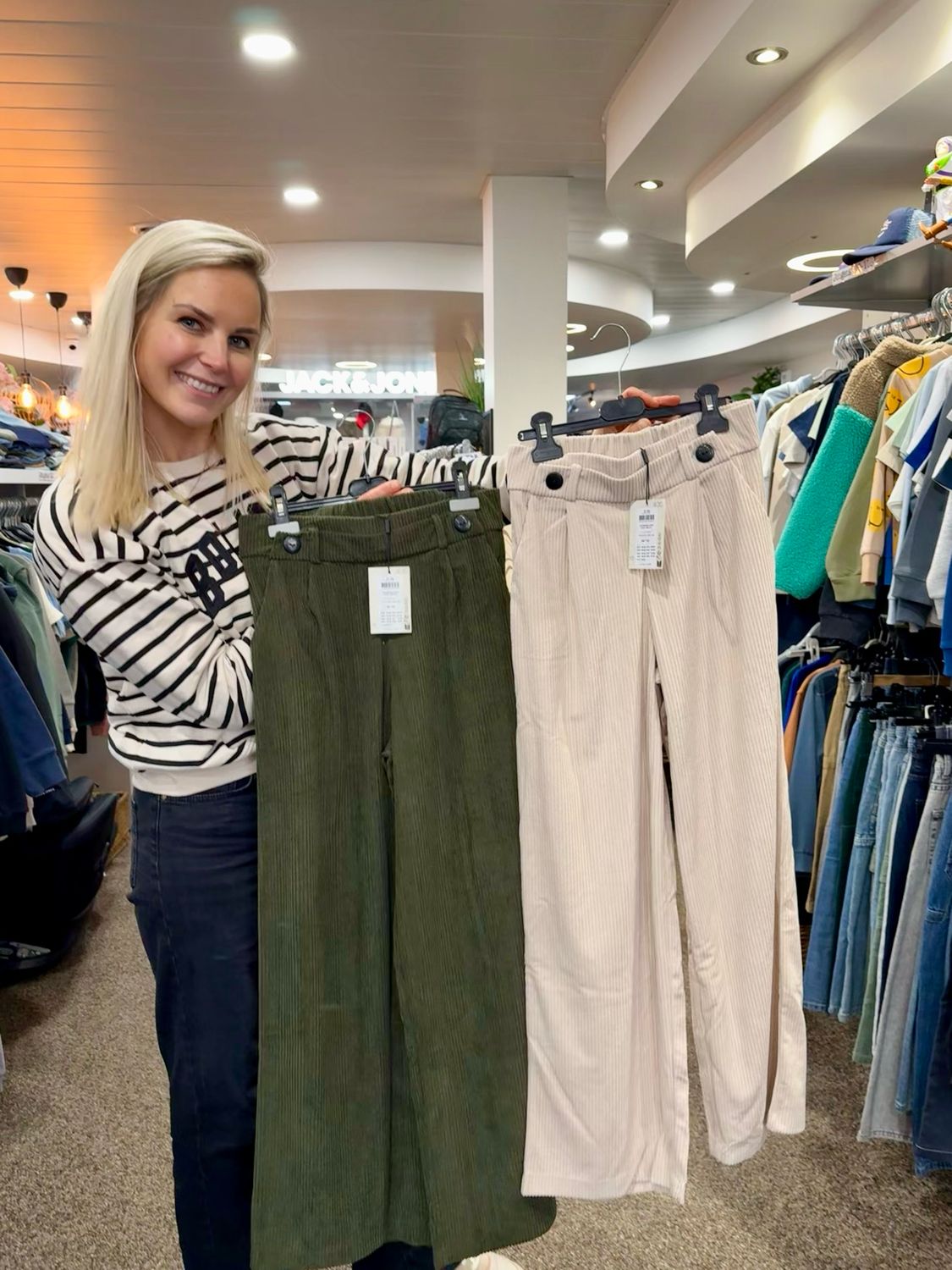 Broek velours JDY GEGGO CORD PANT JRS DIA