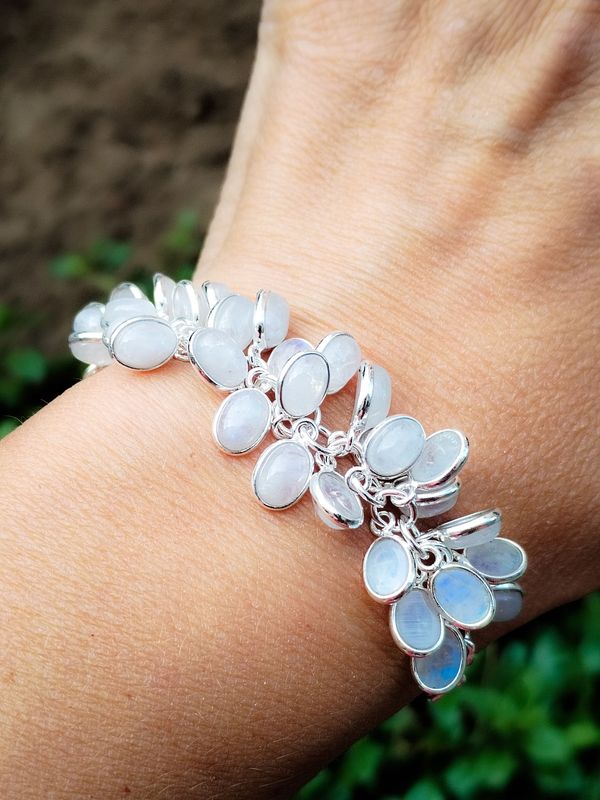 Pulsera de Piedra Luna y Plata de Ley